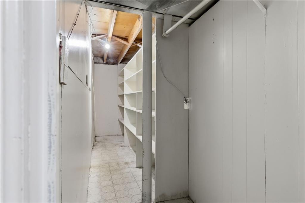 11016 Herrick Avenue Property Photo 39