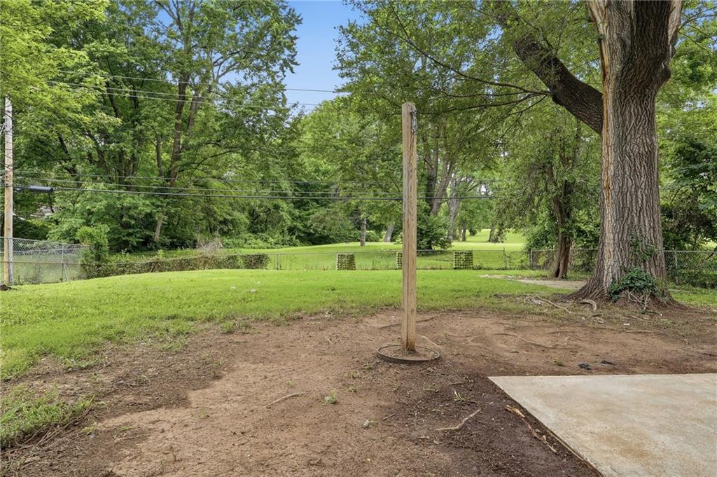 11016 Herrick Avenue Property Photo 41