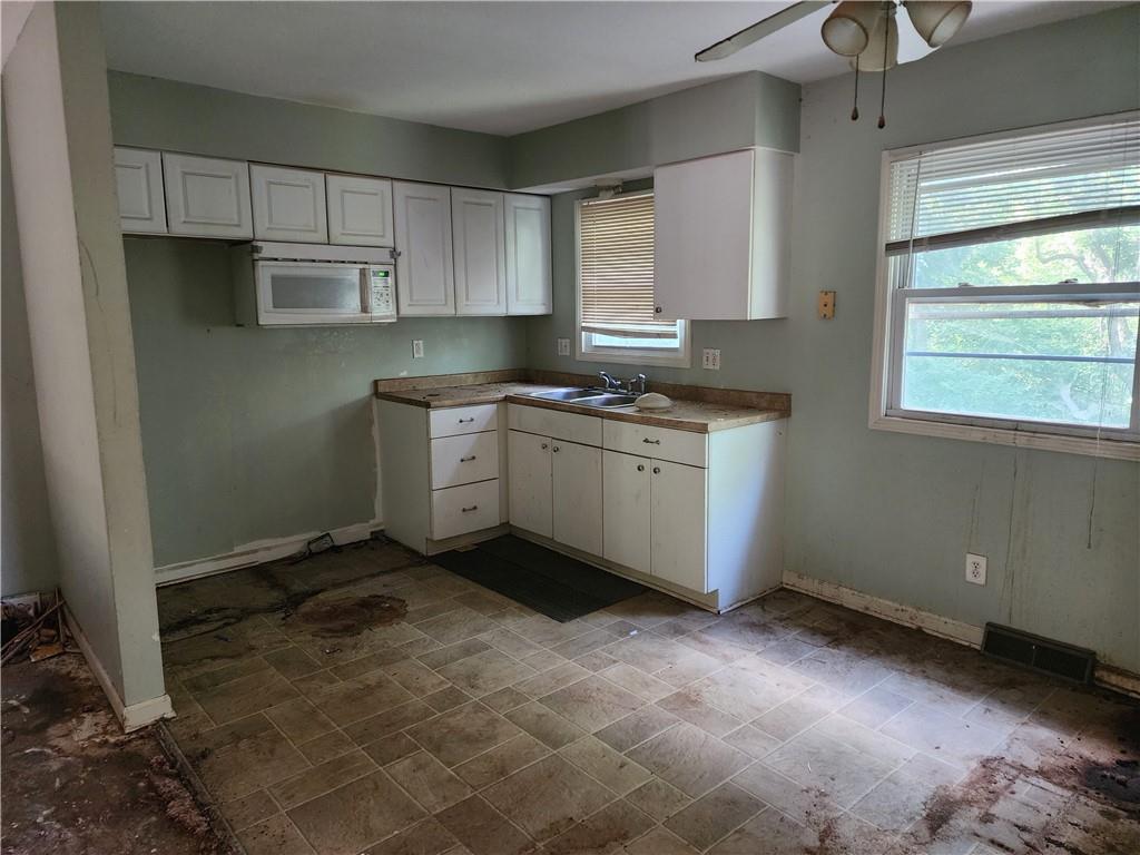 3906 E 123 Terrace Property Photo 37