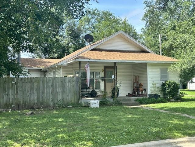 1329 W Allison Street Property Photo 1