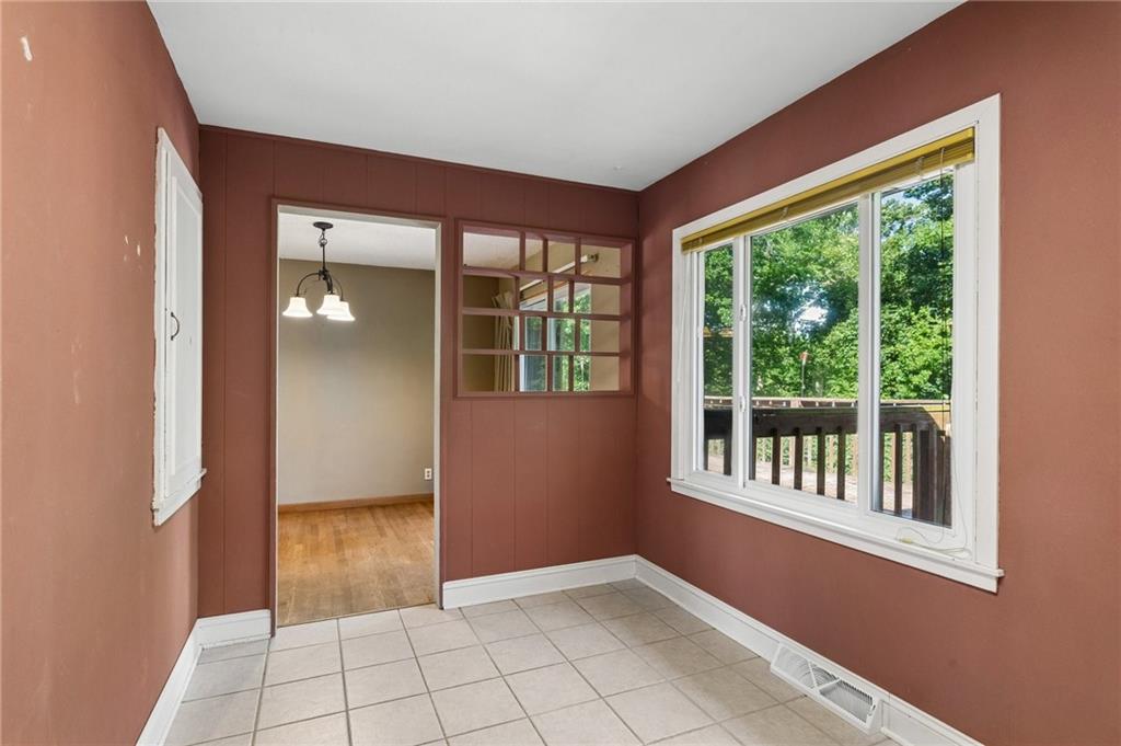 6826 N Baltimore Avenue Property Photo 10