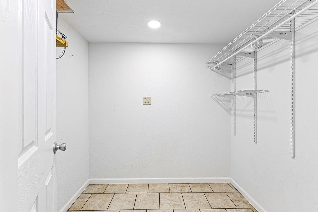 24635 Icon Road Property Photo 33