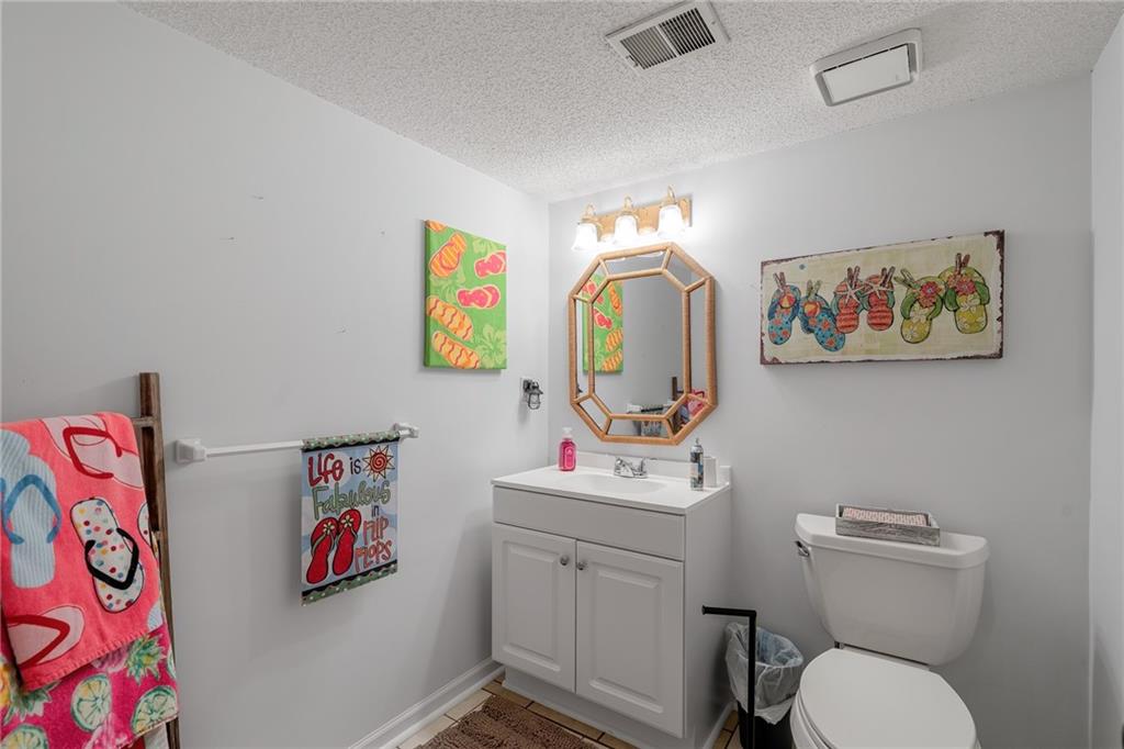 8408 W 115th Street Property Photo 33