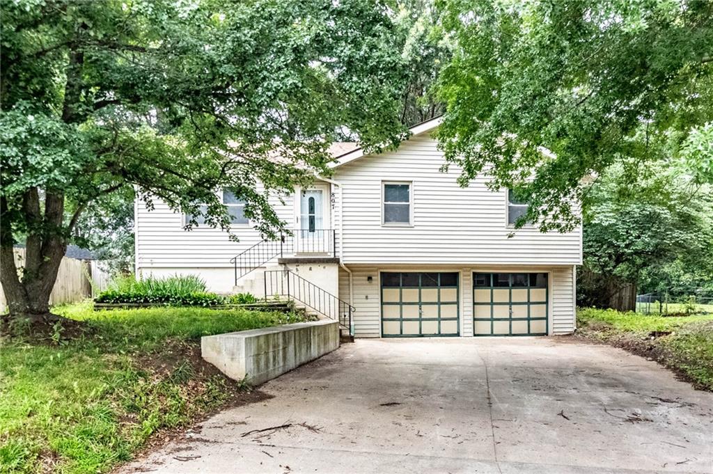 807 Britany Drive Property Photo 1
