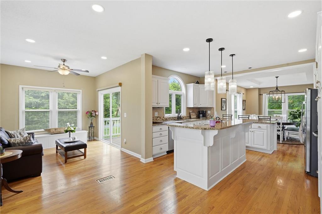 25290 Quivira Road Property Photo 7