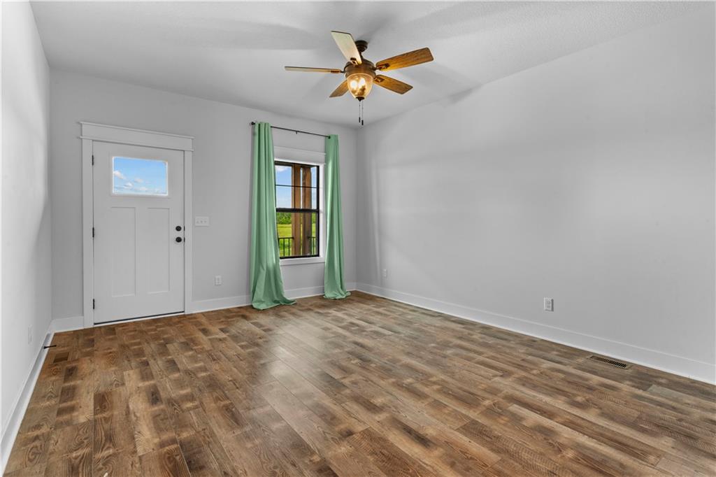 1121 S Minton Road Property Photo 4