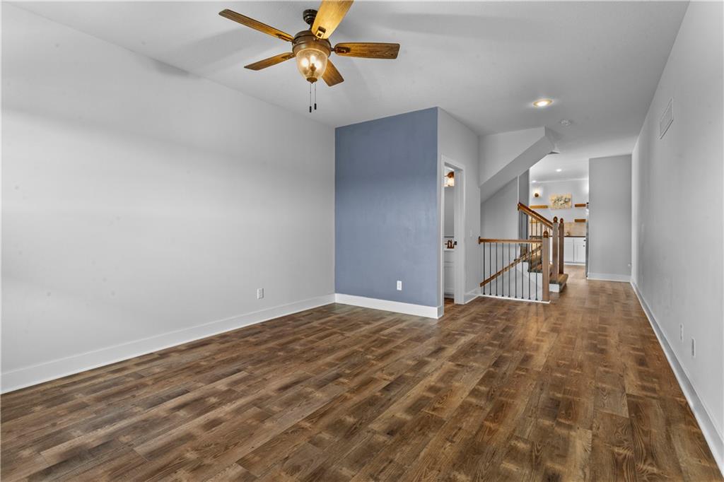 1121 S Minton Road Property Photo 6