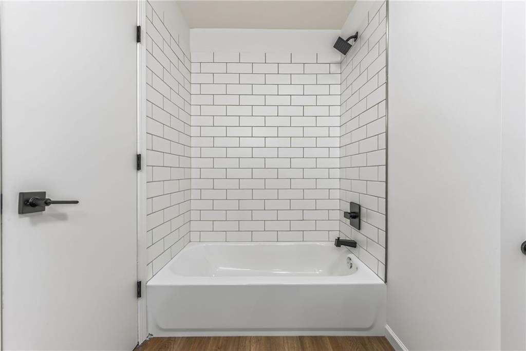 1006 Orrington Place Property Photo 23