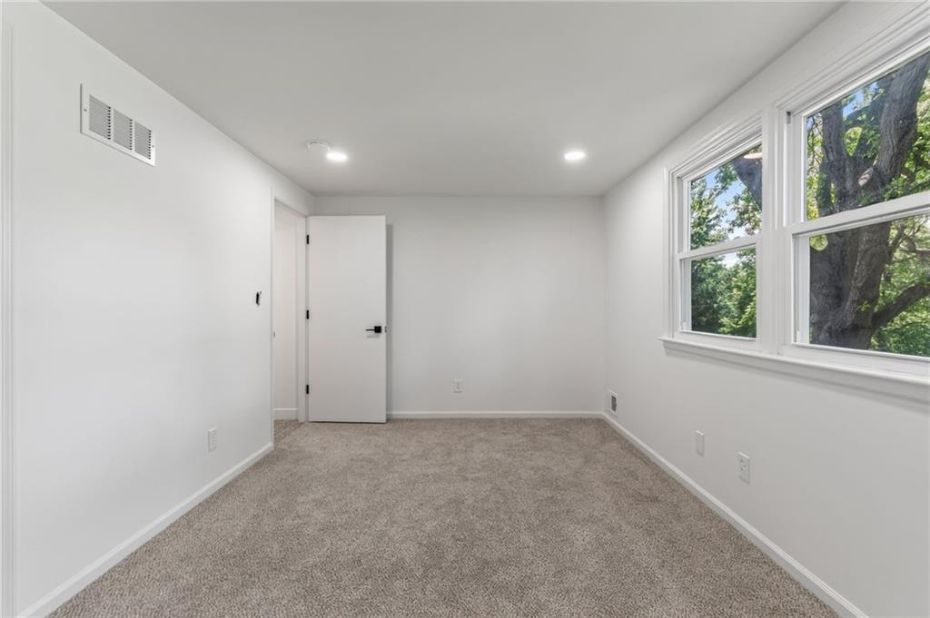 1006 Orrington Place Property Photo 23
