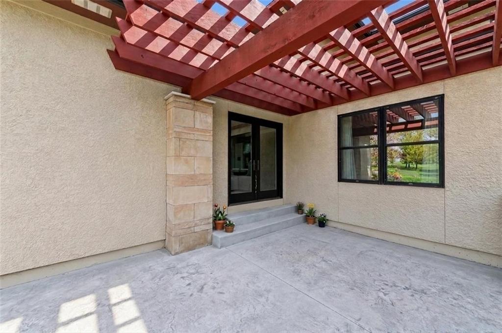 6537 Ridge Road Property Photo 25