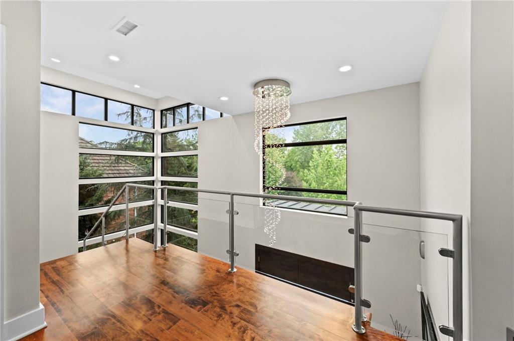 6537 Ridge Road Property Photo 43
