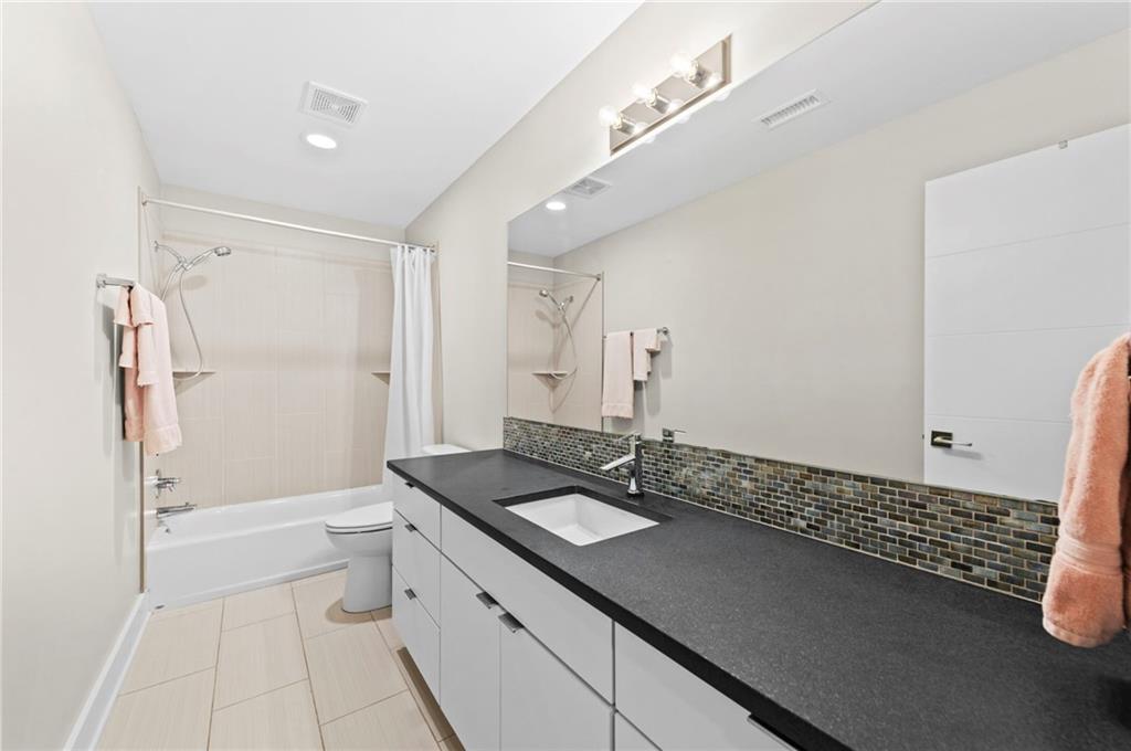 6537 Ridge Road Property Photo 46