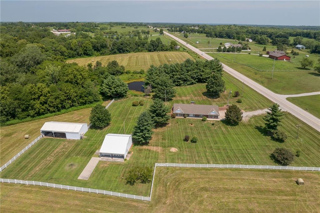4902 S 33 Highway Property Photo 2