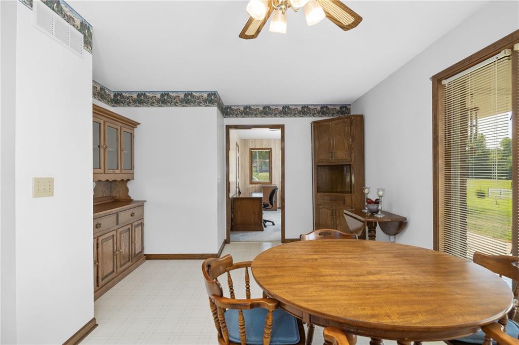 4902 S 33 Highway Property Photo 6