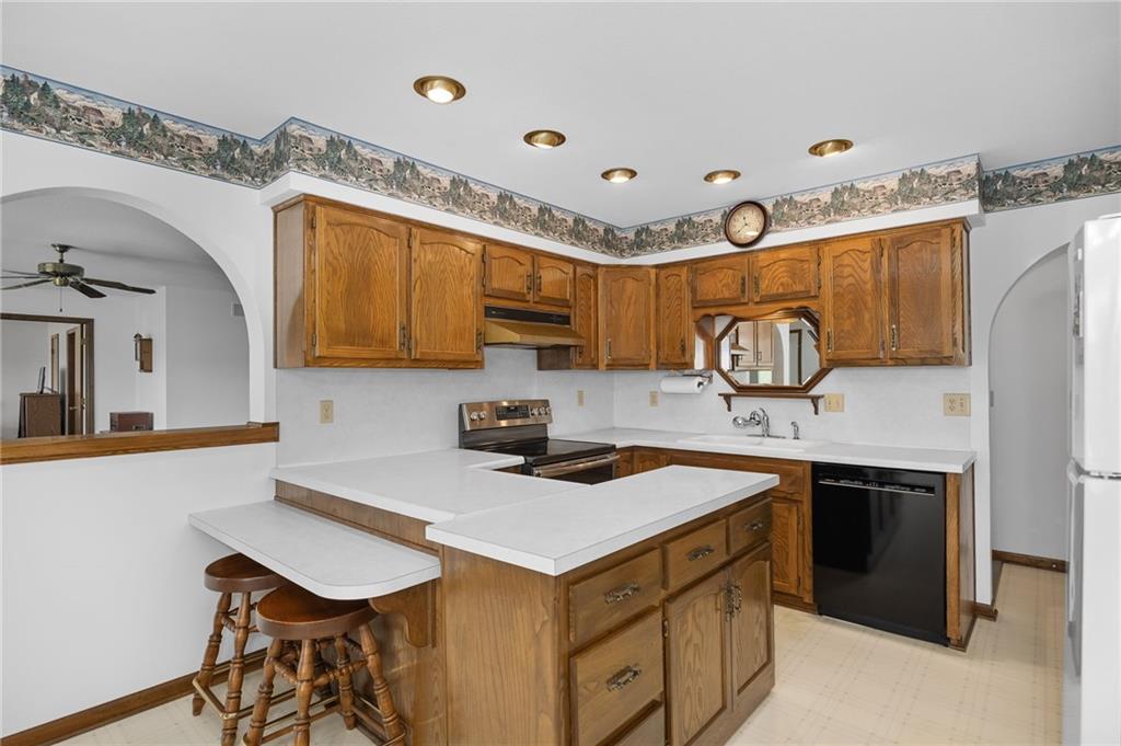 4902 S 33 Highway Property Photo 9