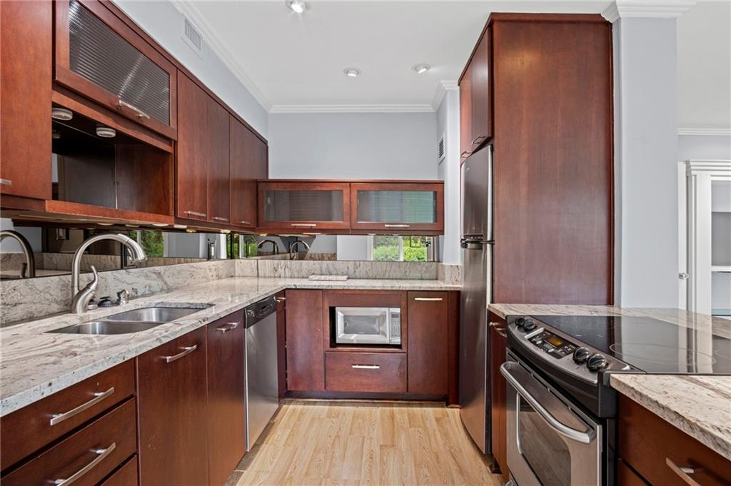 4550 WARWICK Boulevard Property Photo 1