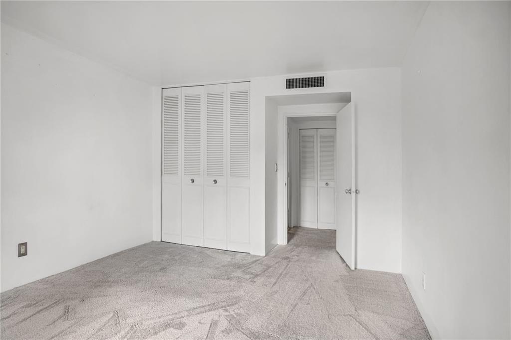 4550 Warwick Boulevard Property Photo 13