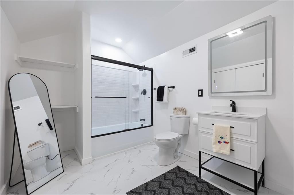650 Parallel Avenue Property Photo 1