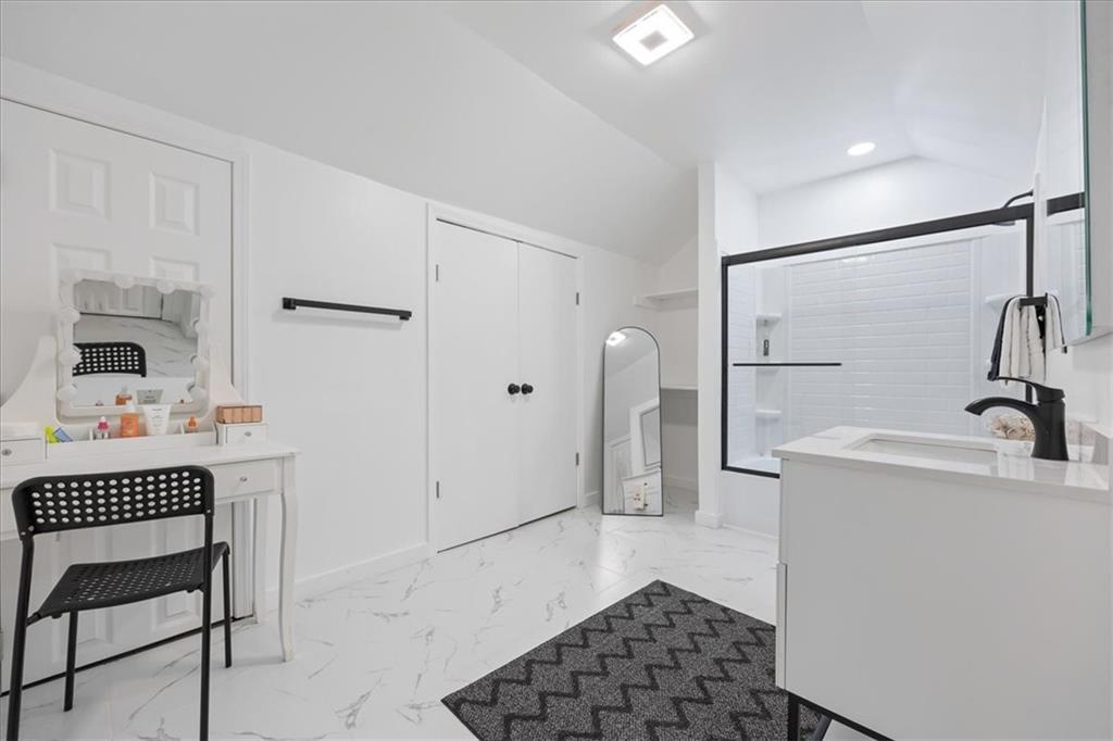 650 Parallel Avenue Property Photo 17
