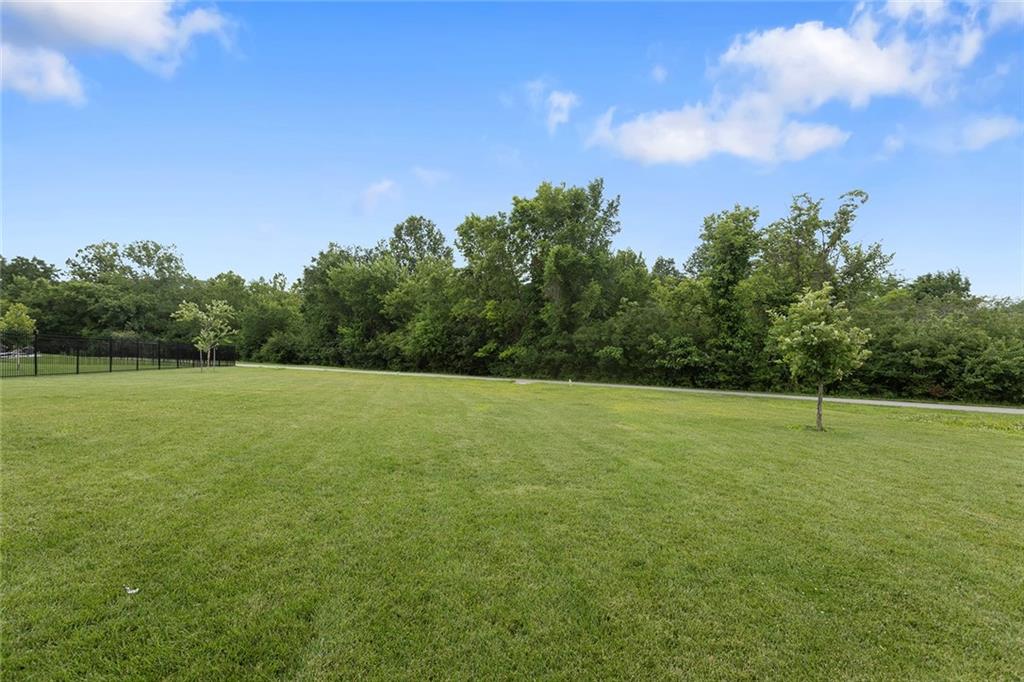 404 Ne Pavilion Drive Property Photo 49