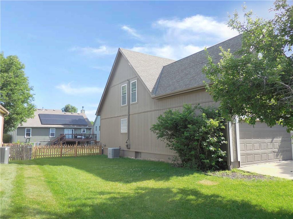 18200 W 157th Street Property Photo 2