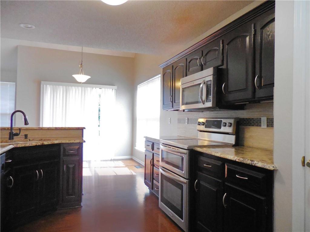 18200 W 157th Street Property Photo 6