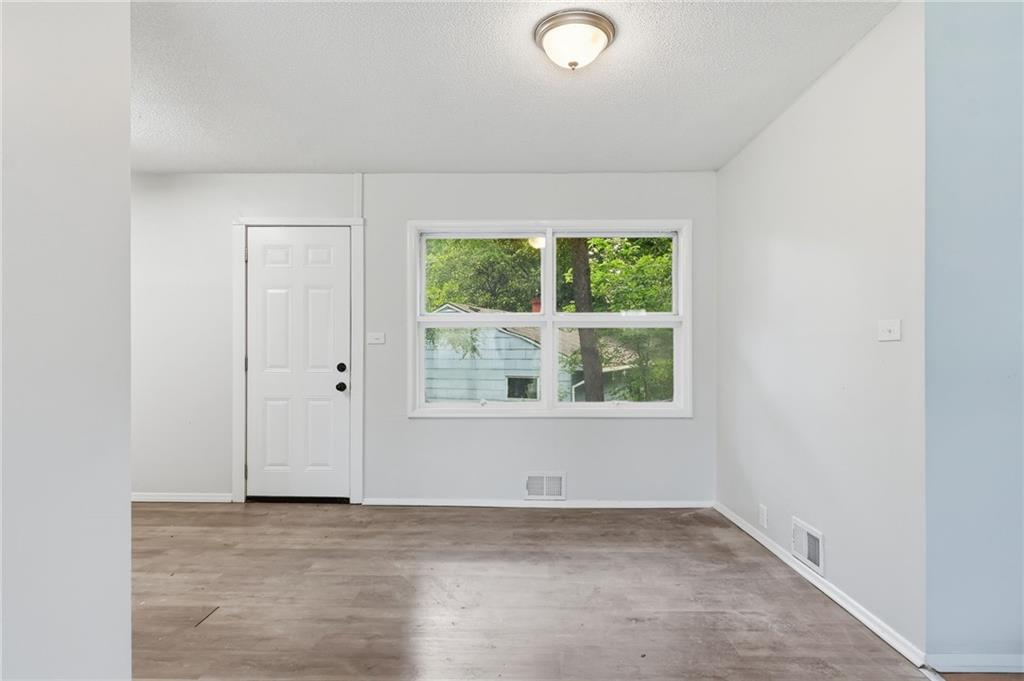 7900 Longview Road Property Photo 6