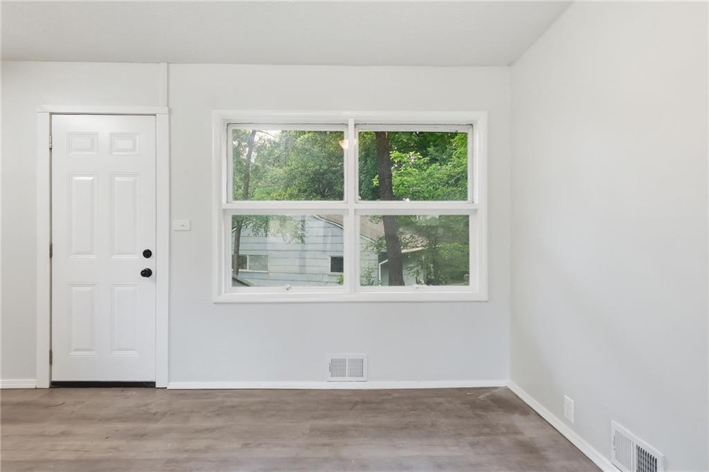 7900 Longview Road Property Photo 12