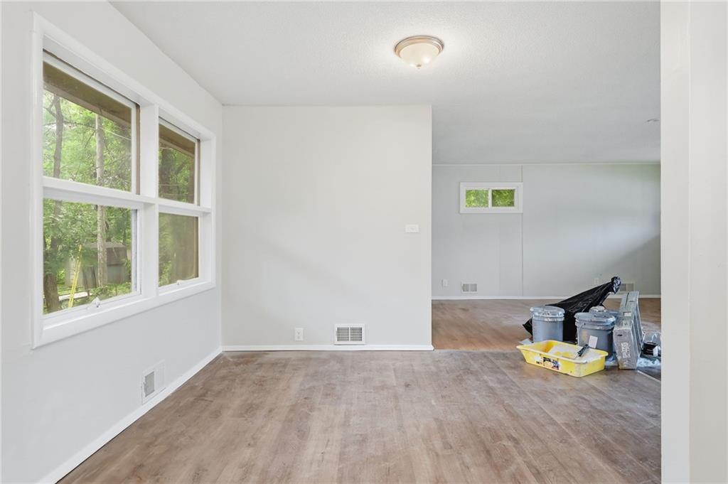 7900 Longview Road Property Photo 13