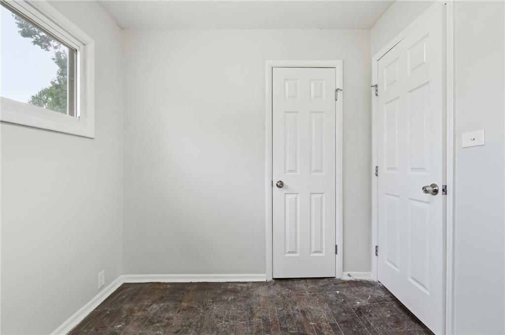 7900 Longview Road Property Photo 23