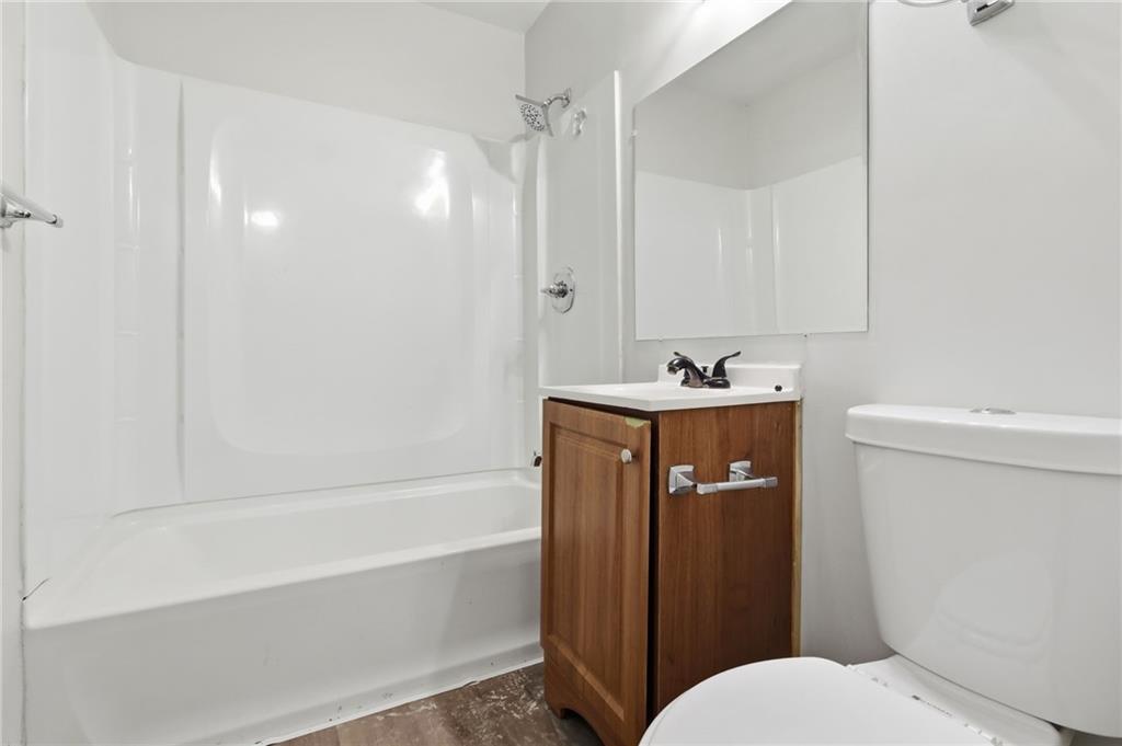 7900 Longview Road Property Photo 30
