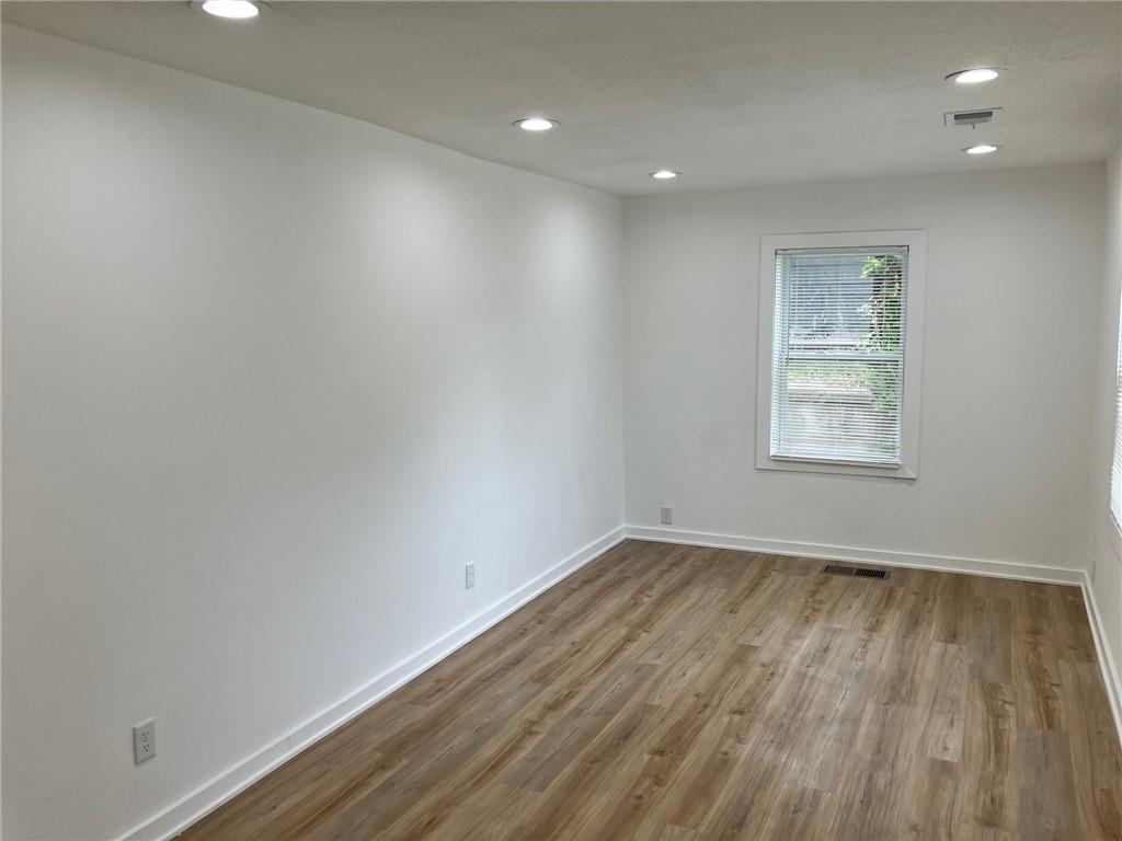 3111 Waverly Avenue Property Photo 2