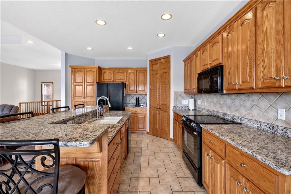 2511 Fairway Drive Property Photo 6