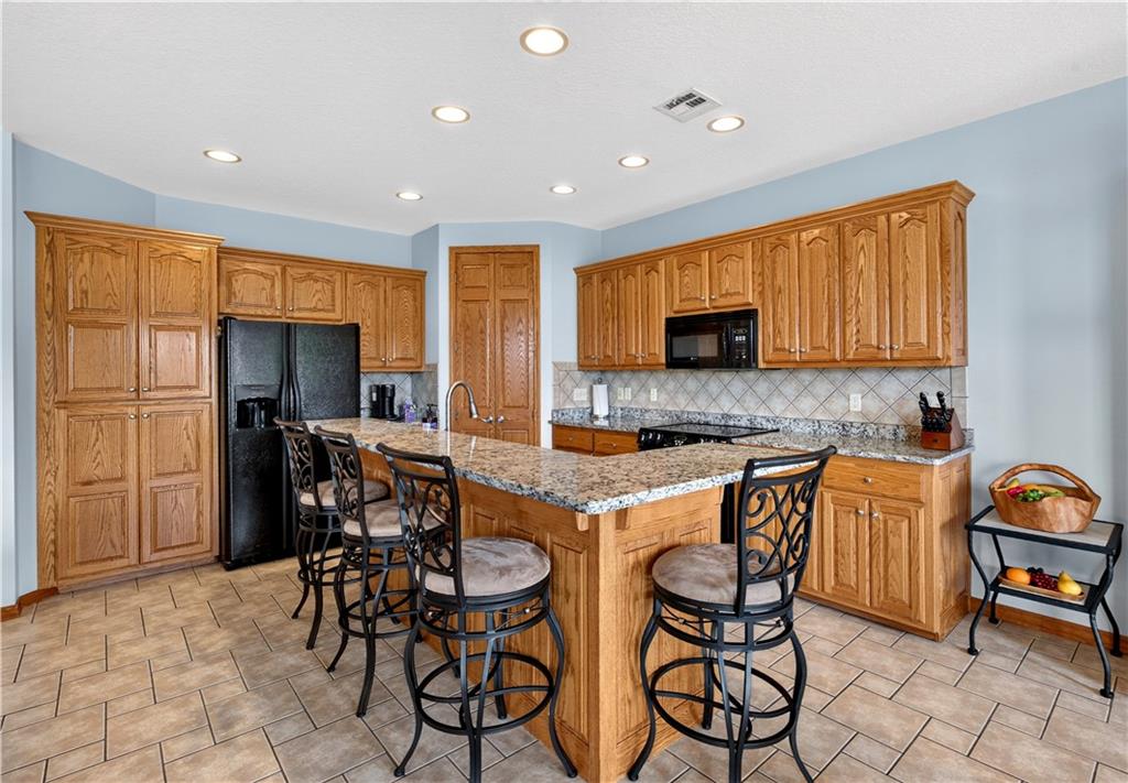 2511 Fairway Drive Property Photo 7