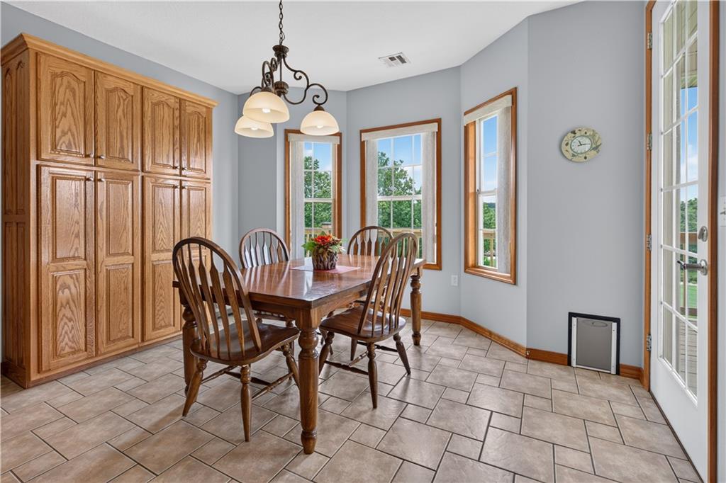 2511 Fairway Drive Property Photo 8