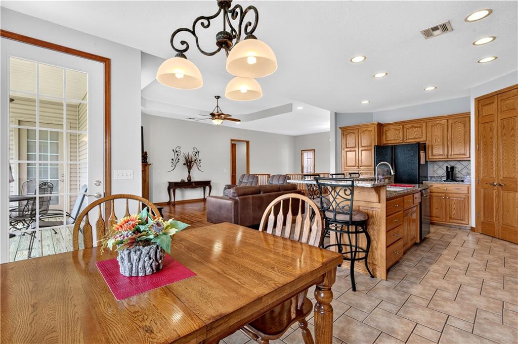 2511 Fairway Drive Property Photo 9