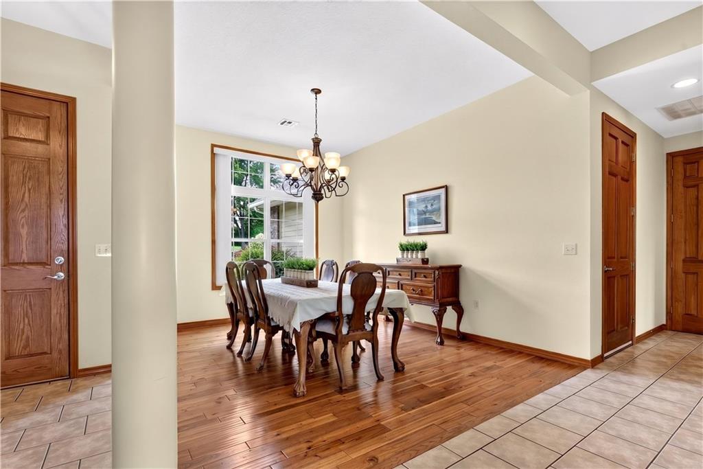2511 Fairway Drive Property Photo 11