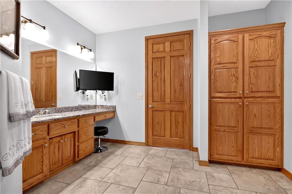 2511 Fairway Drive Property Photo 15