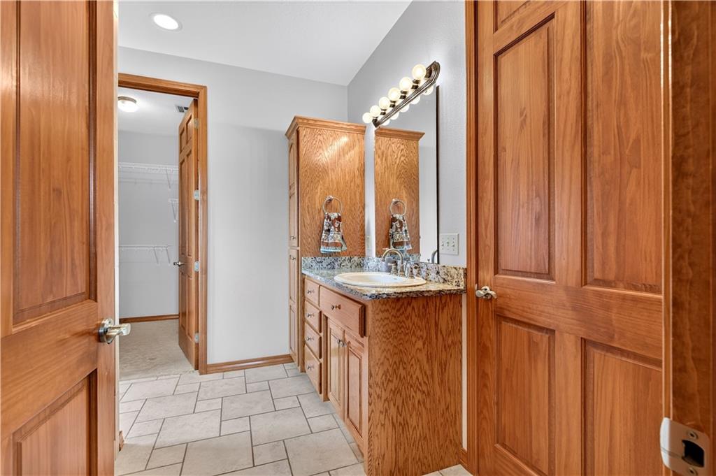 2511 Fairway Drive Property Photo 16