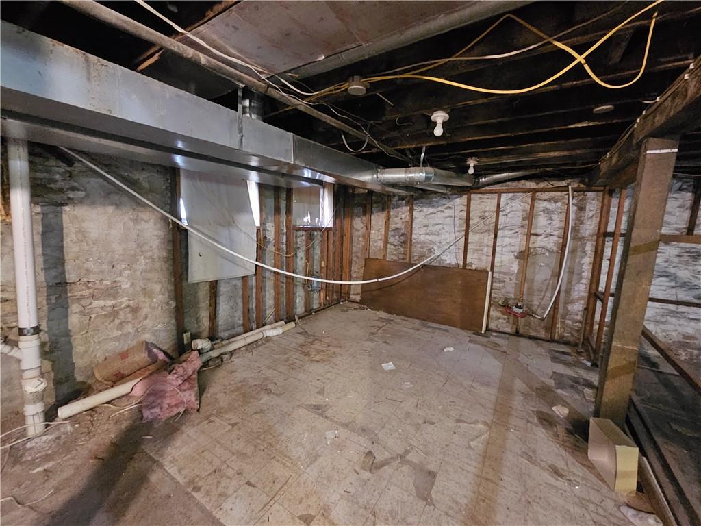 2211 E 69th Street Property Photo 60