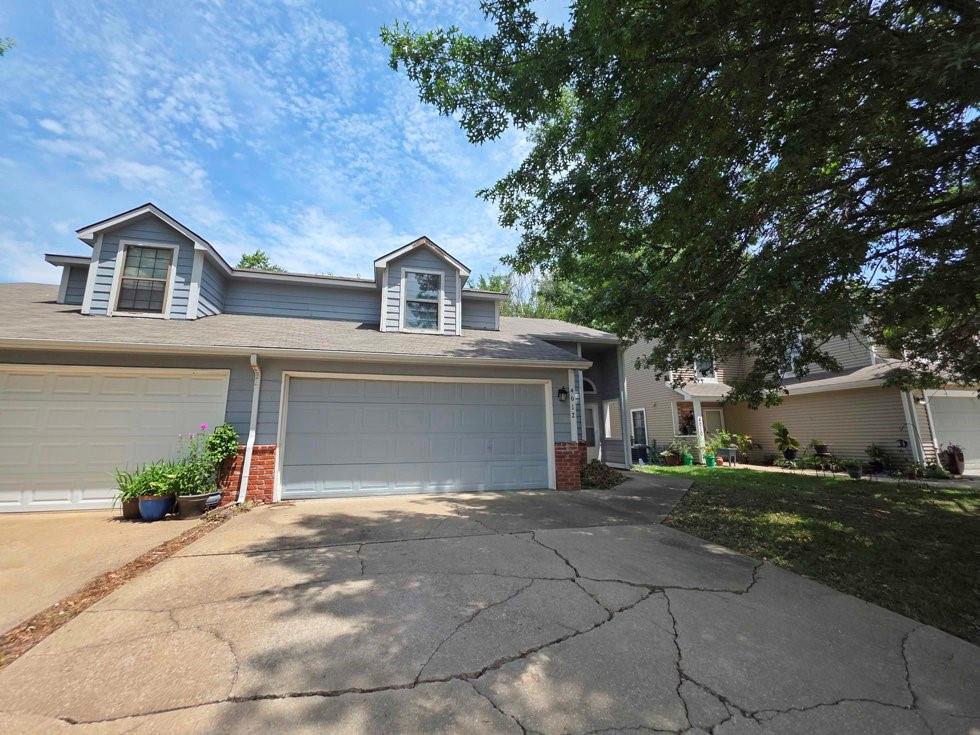 4012 Overland Drive Property Photo 2