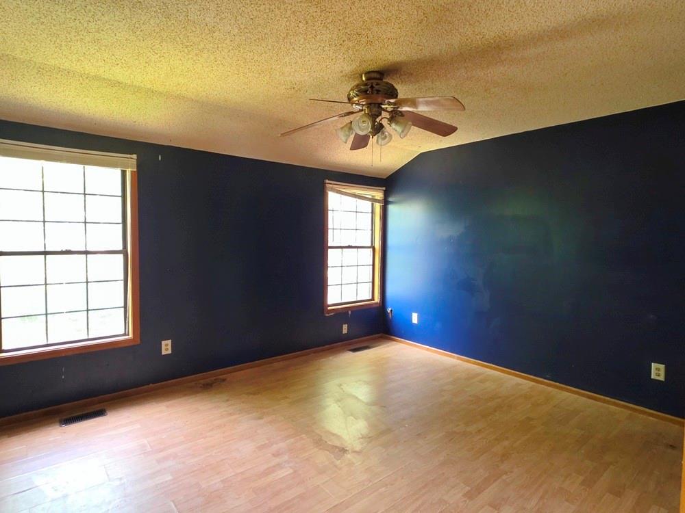 4012 Overland Drive Property Photo 8