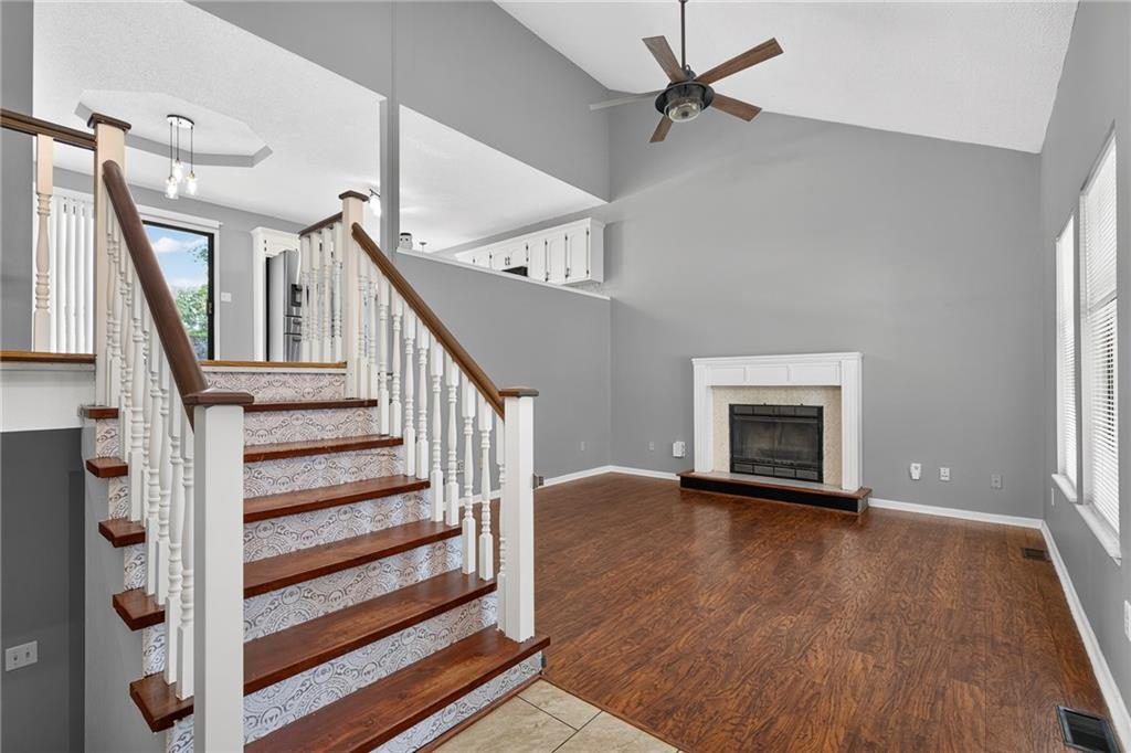 87 Oak Street Property Photo 6