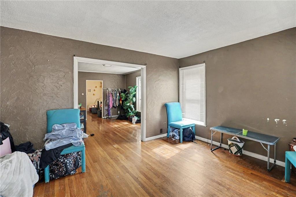 3915 Norledge Avenue Property Photo 4