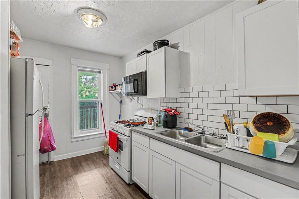 3915 Norledge Avenue Property Photo 10