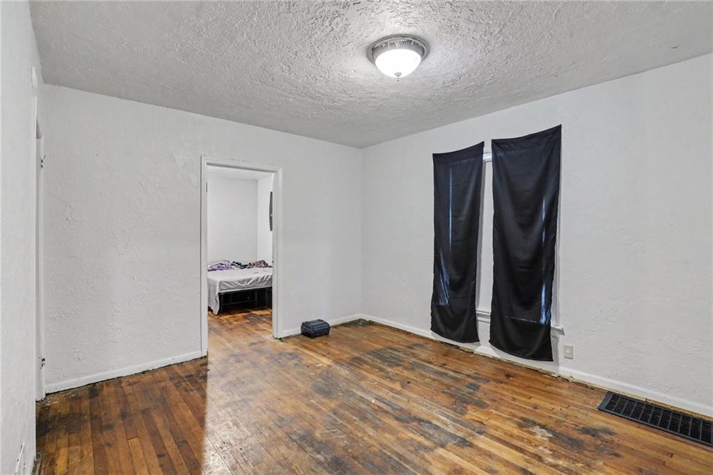 3915 Norledge Avenue Property Photo 16