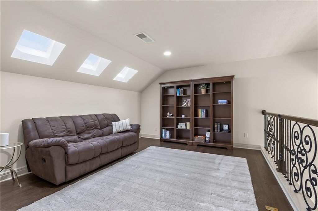 8030 N Caldwell Avenue Property Photo 25