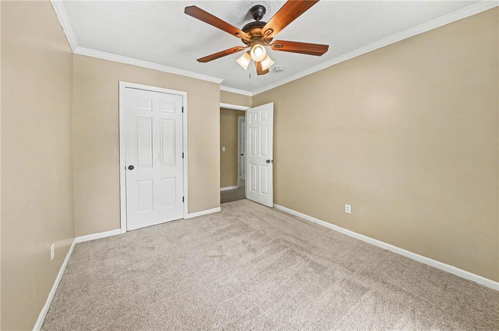 1322 S Hocker Avenue Property Photo 19