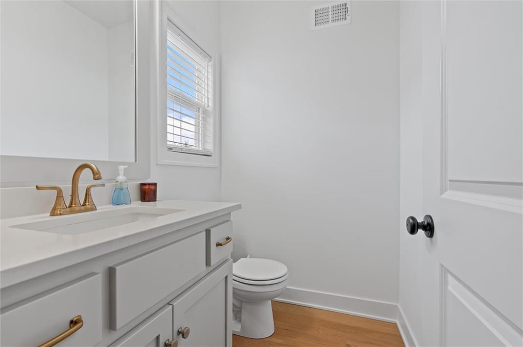 2705 Ne Wheatley Drive Property Photo 18