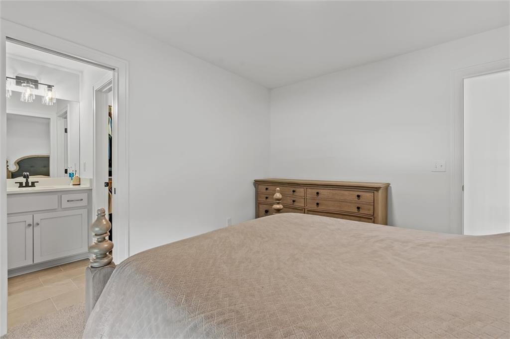 2705 Ne Wheatley Drive Property Photo 40